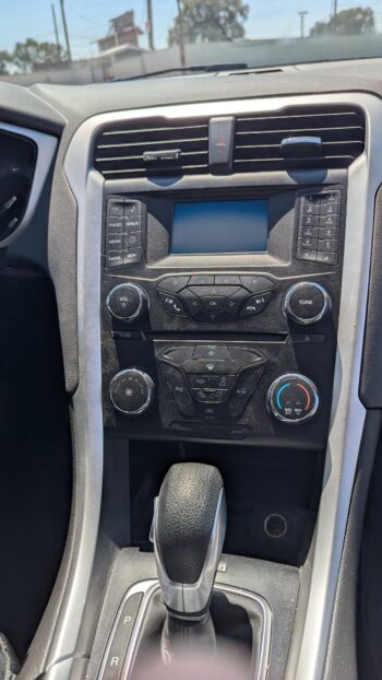 2014 Ford White Fusion #2 - Image 12