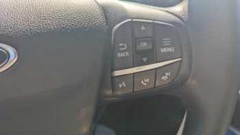 2020 White Ford Escape - Image 9