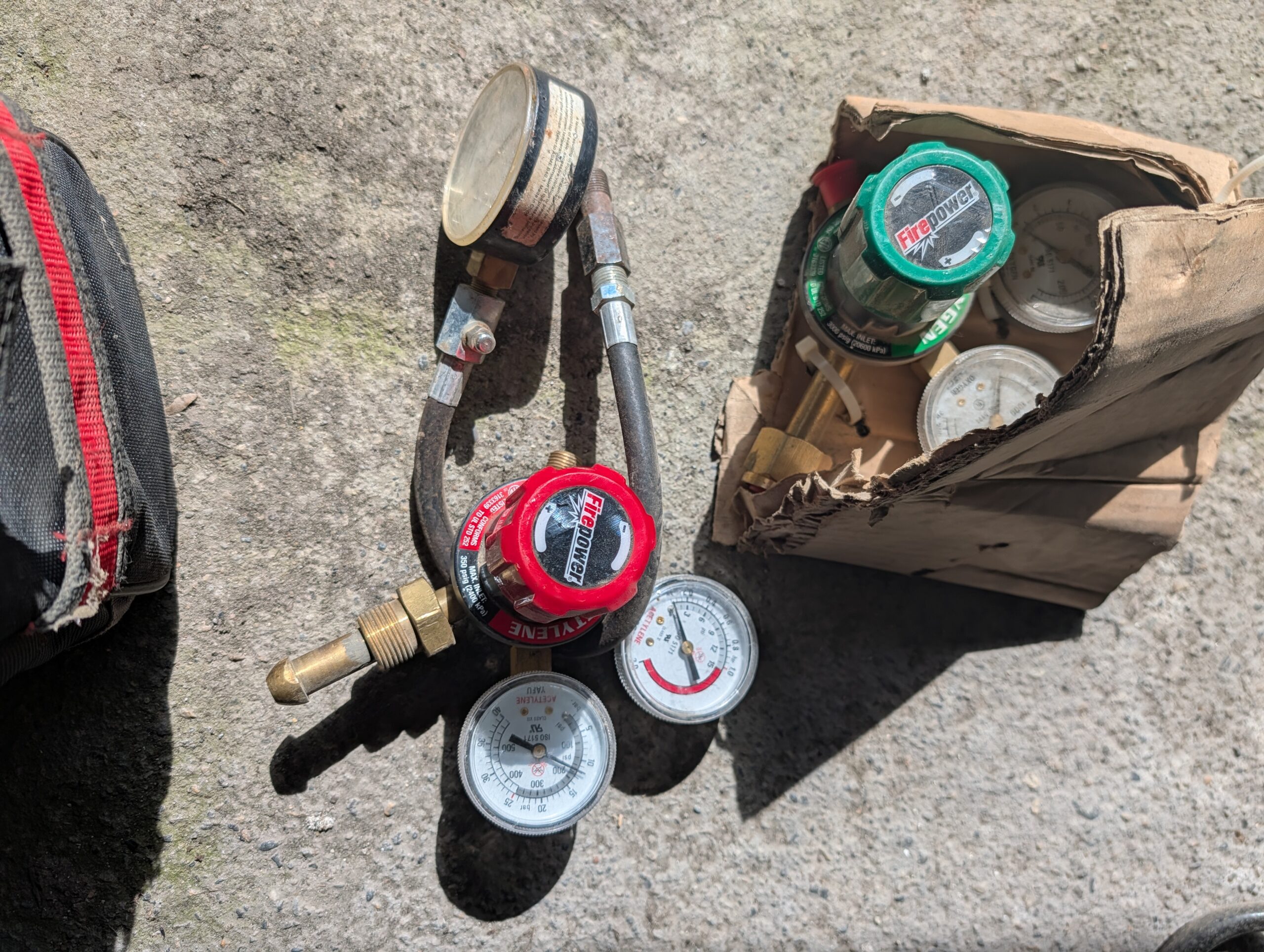 Oxygen Regulator - Welding Gas Gauges (031026)