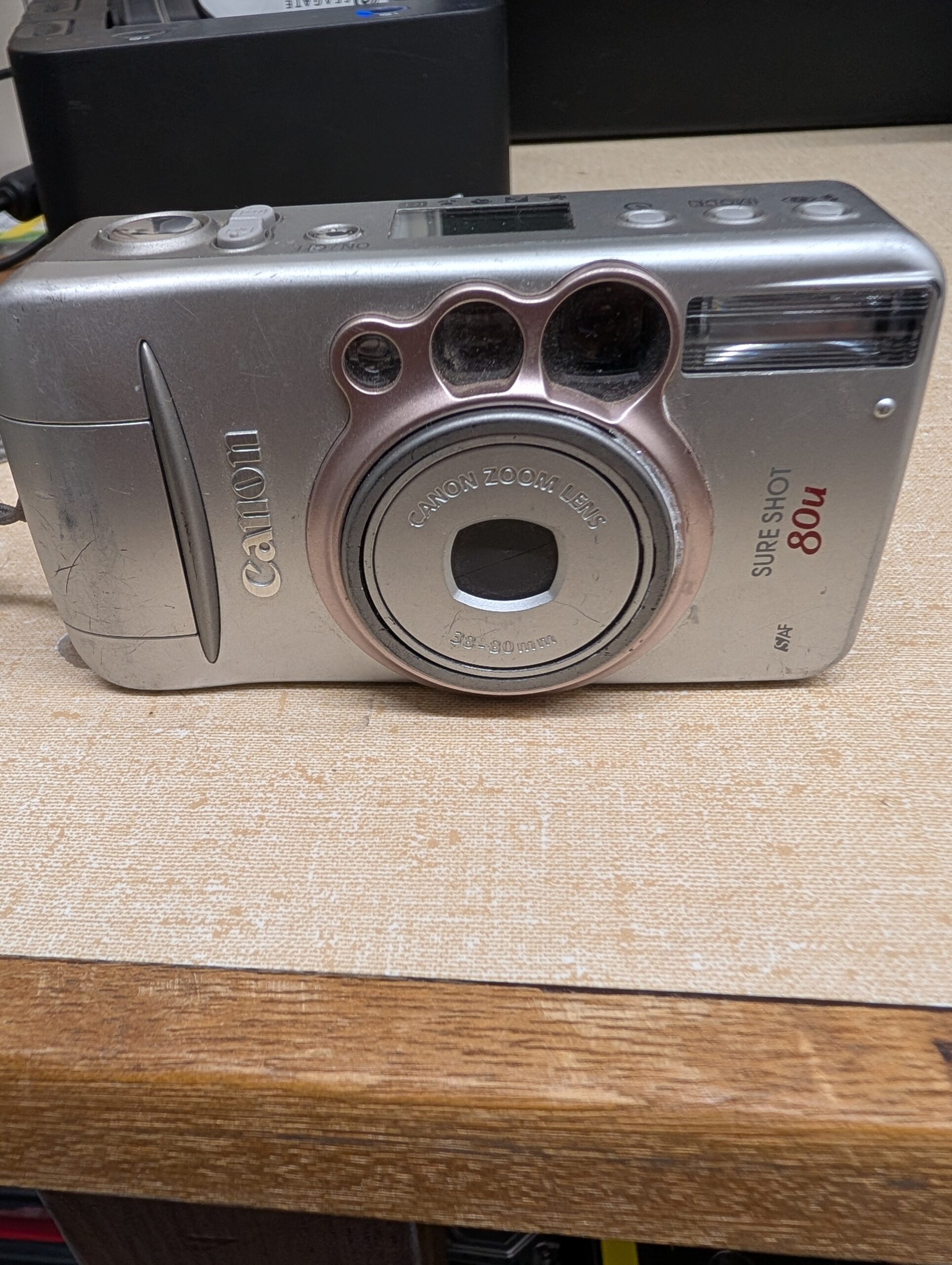 Canon Sure Shot 80u Camera with 30-80mm Lens 050526