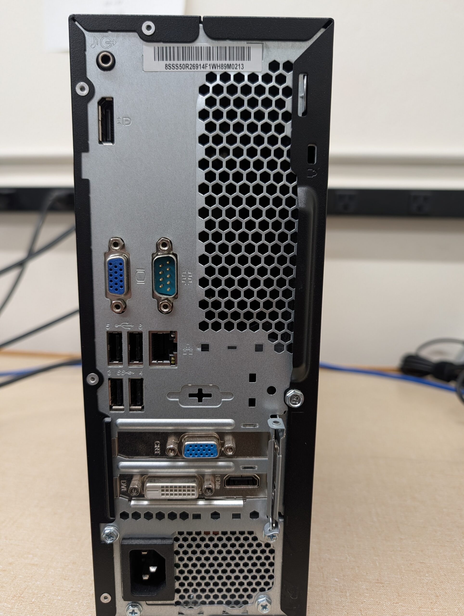 LENOVO M710e Desktop Win10(ThinkCentre) - Type 10UR 061126 - Image 2