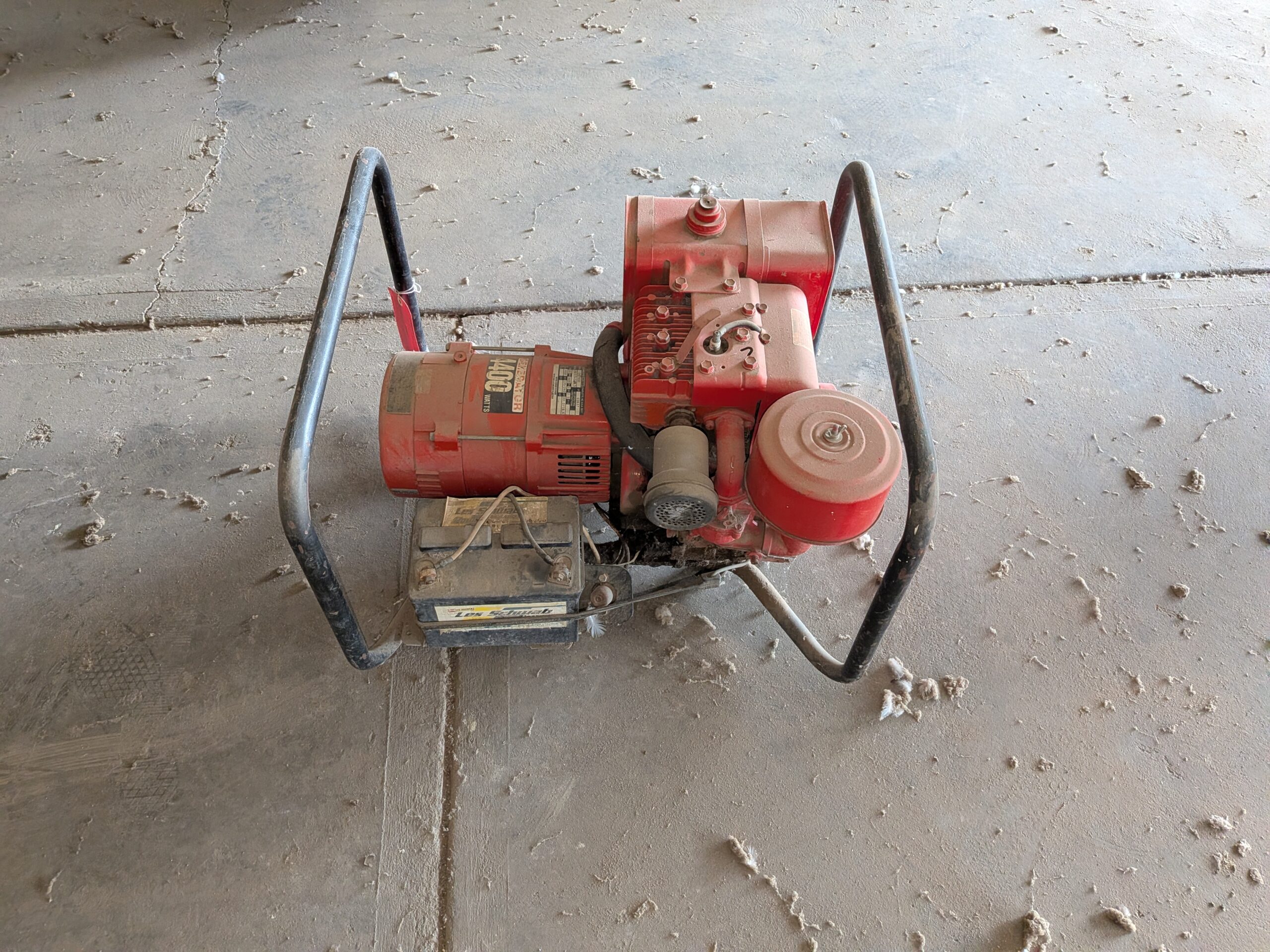 Homelite EH4400HD 4400-watt gas generator - Image 2